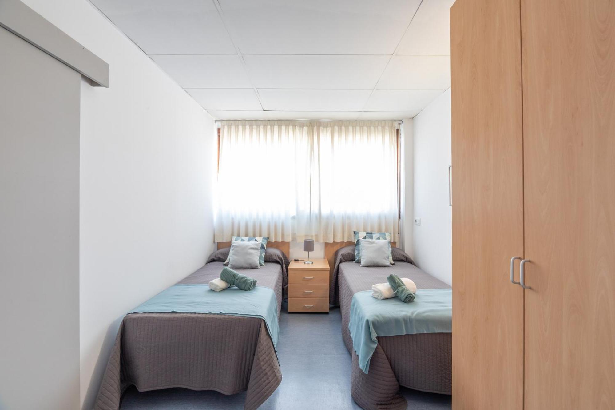 Residencia Universitaria Resa Lesseps Barcelona Ngoại thất bức ảnh