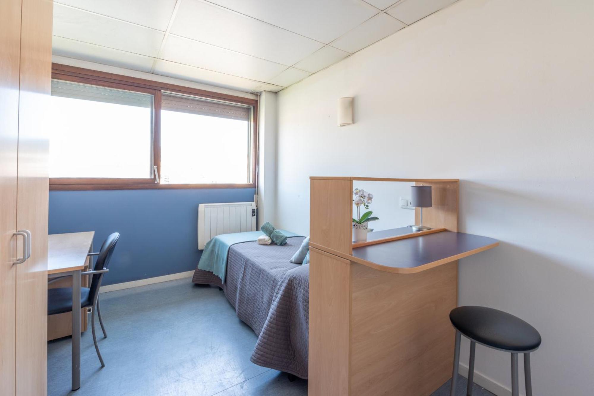 Residencia Universitaria Resa Lesseps Barcelona Ngoại thất bức ảnh