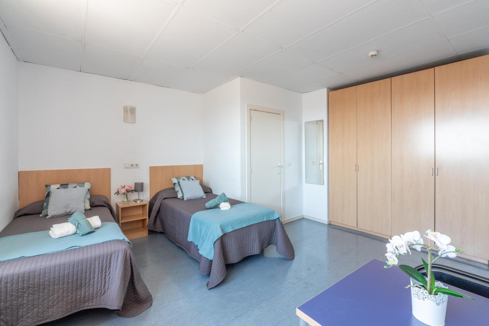 Residencia Universitaria Resa Lesseps Barcelona Ngoại thất bức ảnh