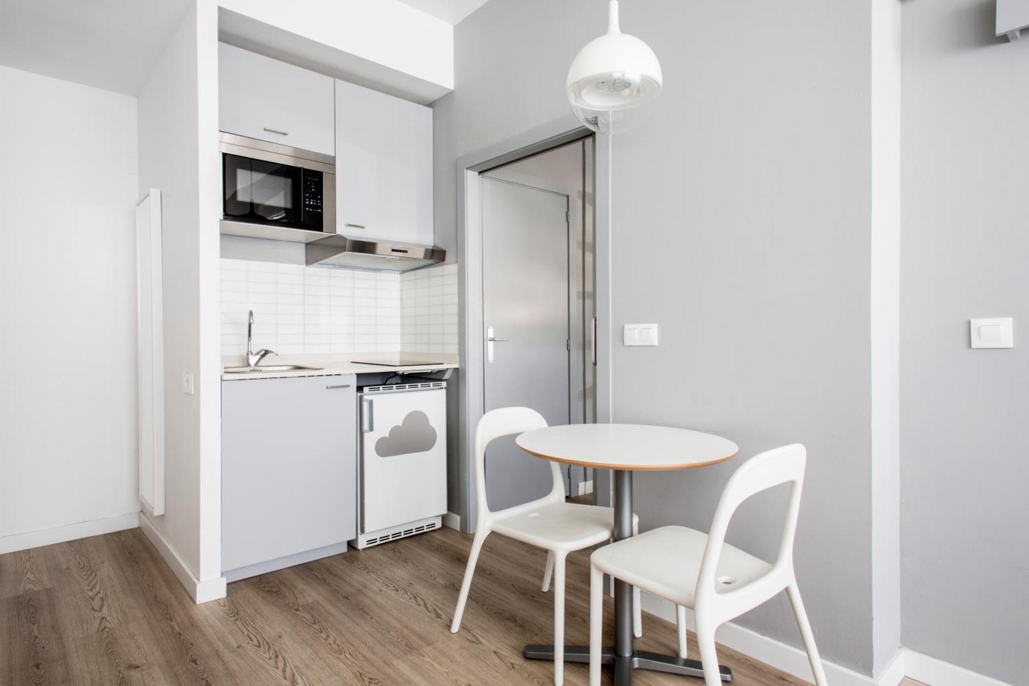 Residencia Universitaria Resa Lesseps Barcelona Ngoại thất bức ảnh